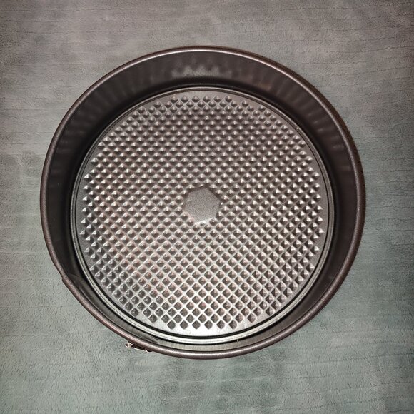 9 Inch Cake Baking Pan Bakeware Ovenware Deserts Spring Form Removable Bottom - Picture 2 of 7